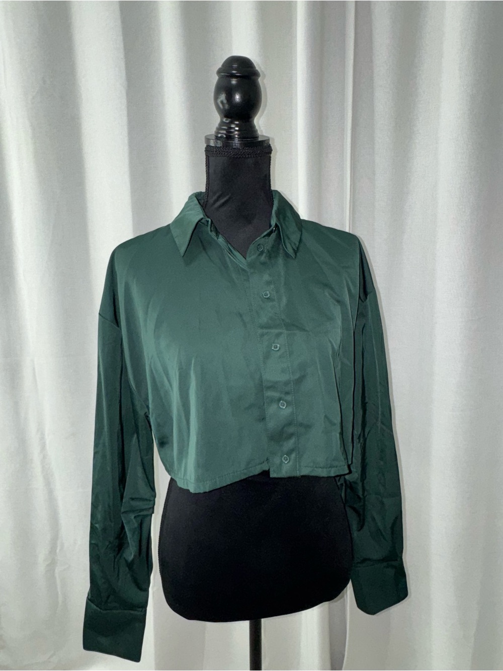 Forever 21 Dark Green Cropped Button Down Shirt